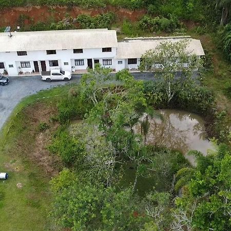 Hospedagem Mafli Apartamento Barra do Trombudo Exterior foto